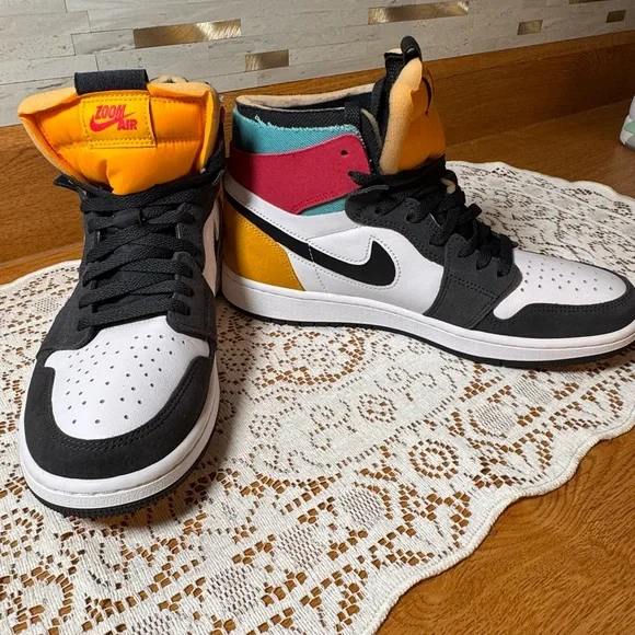 Nike Air Jordan‎ 1 Zoom CMFT Men’s 9.5/Women’s 11.5
